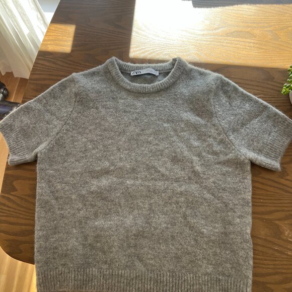 ZARA GREY WOOL BLEND SHORT SLEEVE SWEATER - Picture 2 of 2